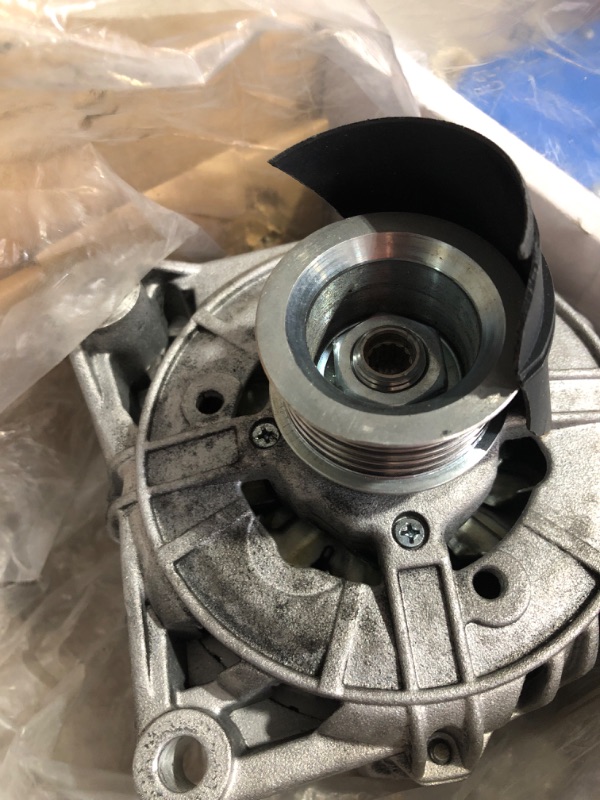 Photo 4 of ***item has broken plastic see images***
New Alternator For BMW 320i 92-95, 323i 323is 325i 325is 328i 328is 2.5L 2.8L 1992-1999, 525i 93-95, M3 E36 E34 3.0L 3.2L 1994-1999, Z3 3.2L 98-00 12-31-1-730-026, 12-31-1-730-261, 12-31-1-735-604