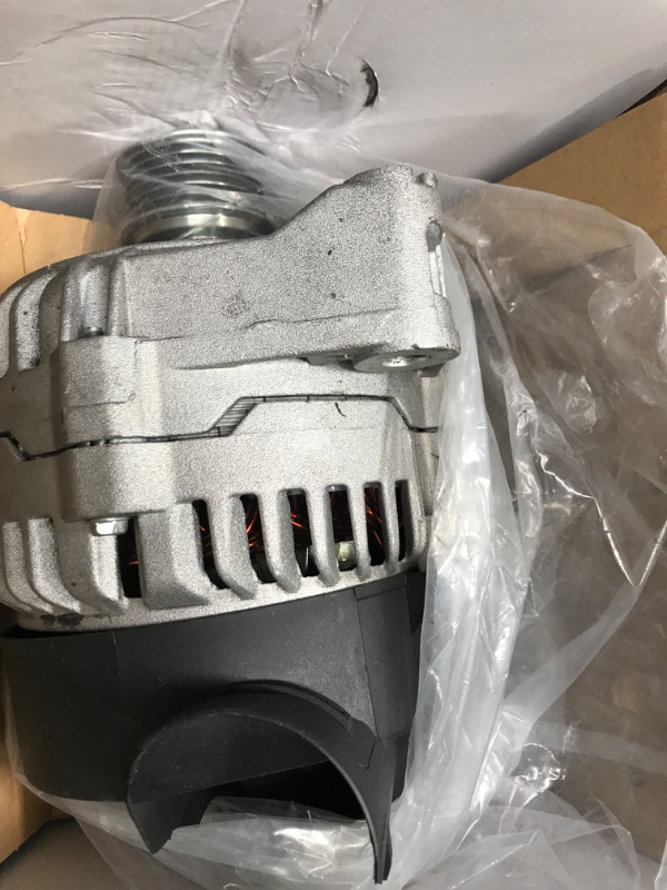 Photo 2 of ***item has broken plastic see images***
New Alternator For BMW 320i 92-95, 323i 323is 325i 325is 328i 328is 2.5L 2.8L 1992-1999, 525i 93-95, M3 E36 E34 3.0L 3.2L 1994-1999, Z3 3.2L 98-00 12-31-1-730-026, 12-31-1-730-261, 12-31-1-735-604