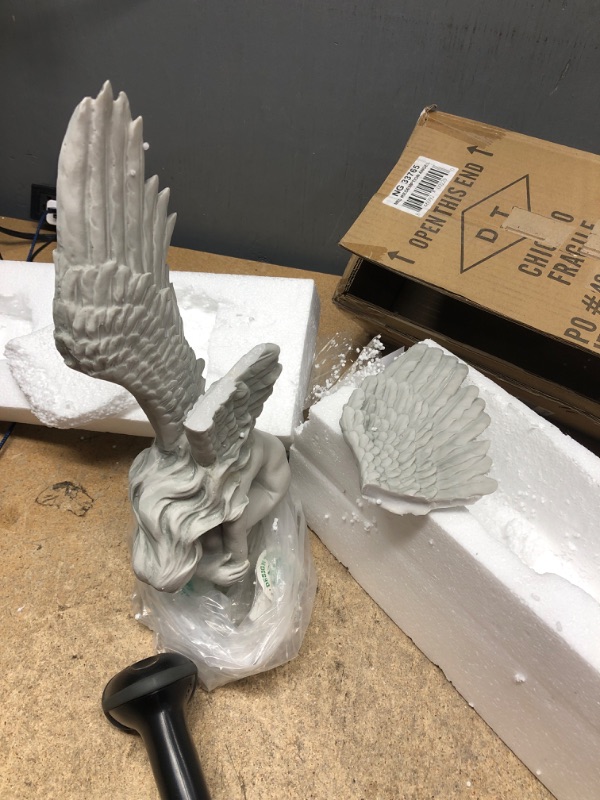 Photo 2 of (major damage) Design Toscano Remembrance and Redemption Angel Religious Garden Statue, Medium 15 Inch, Polyresin, Antique Stone, Ivory