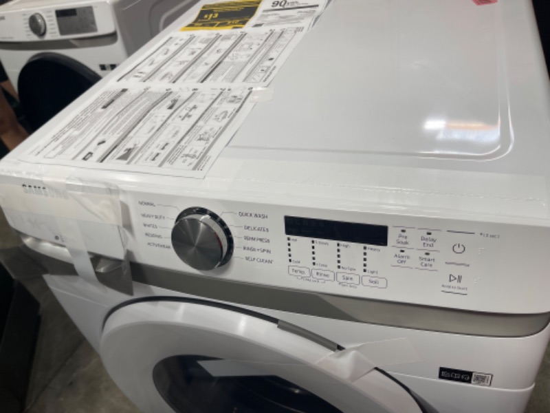 Photo 3 of Samsung 4.5-cu ft High Efficiency Stackable Front-Load Washer (White) ENERGY STAR