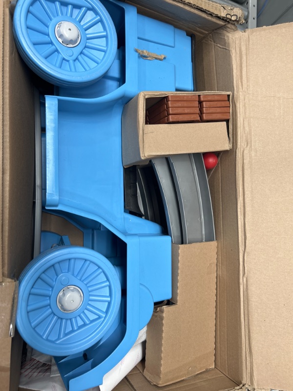 Photo 2 of Fisher-Price Power Wheels Thomas And Friends Thomas With Track