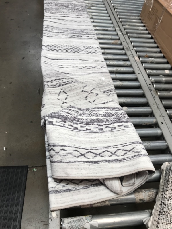 Photo 1 of 116'' White Rug