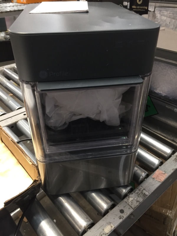 Photo 1 of GENERIC ICE MAKER 