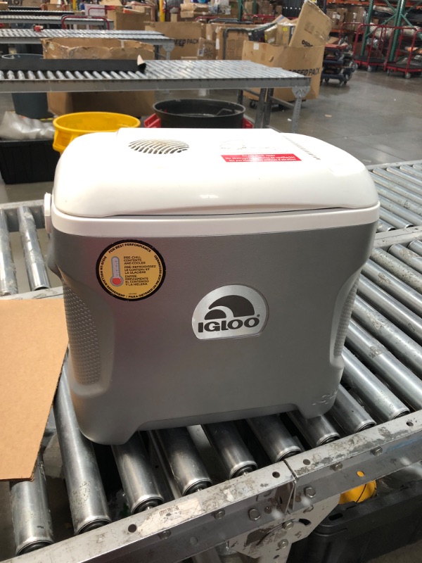 Photo 2 of *INCOMPLETE* Igloo Thermoelectric Iceless 28-40 Qt Electric Plug-in 12V Coolers 28 Qt Iceless Gray