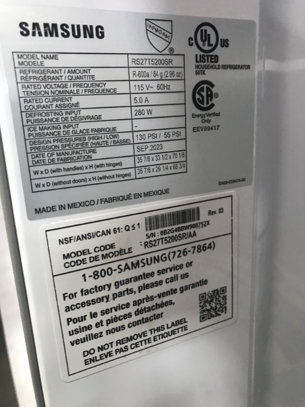 Photo 2 of SCRATCHED**Samsung 27.4-cu ft Side-by-Side Refrigerator with Ice Maker (Fingerprint Resistant Stainless Steel)
