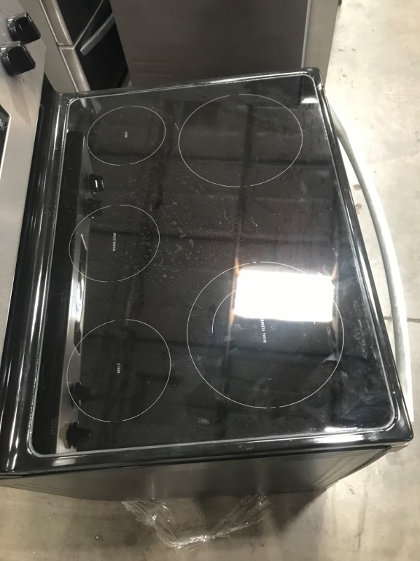 Photo 9 of DENTED/SCRATCHED**Whirlpool 30-in Smooth Surface Glass Top 5 Elements 5.3-cu ft Steam Cleaning Freestanding Electric Range (Fingerprint Resistant Stainless Steel)
