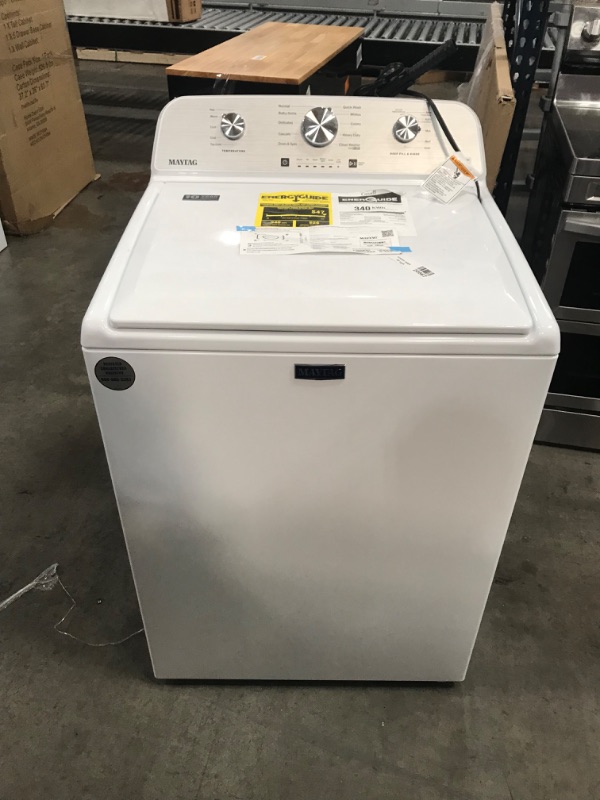 Photo 2 of Maytag 4.5-cu ft High Efficiency Agitator Top-Load Washer (White)
