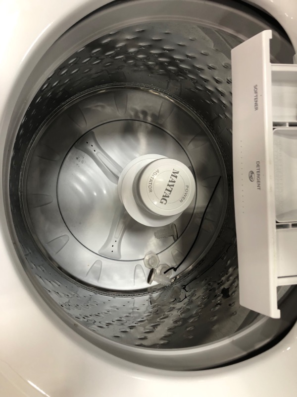 Photo 4 of Maytag Smart Capable 4.7-cu ft High Efficiency Agitator Smart Top-Load Washer (White)
