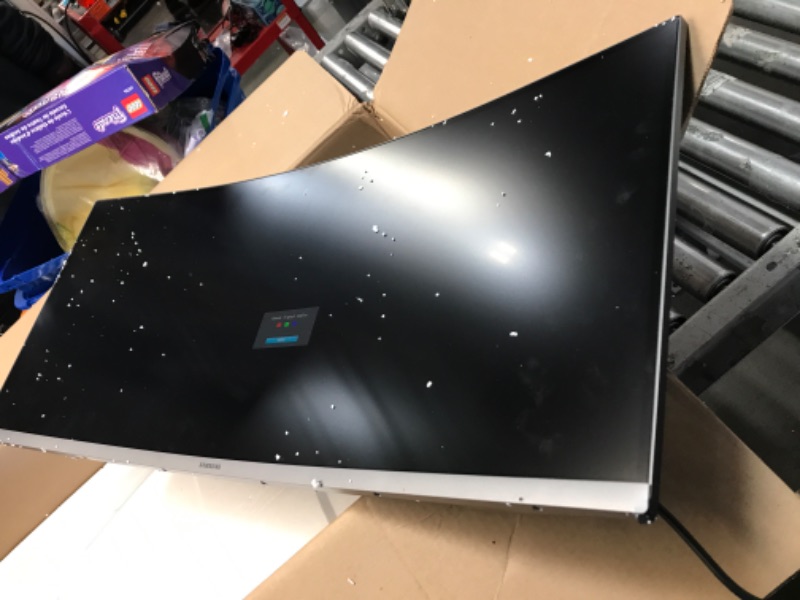 Photo 5 of SAMSUNG CH890 Series 34-Inch Ultrawide QHD (3440x1440) Computer Monitor, 100Hz, Curved, HDMI, USB-C, Height Adjustable Stand, 3 Yr WRNTY (LC34H890WGNXGO)
