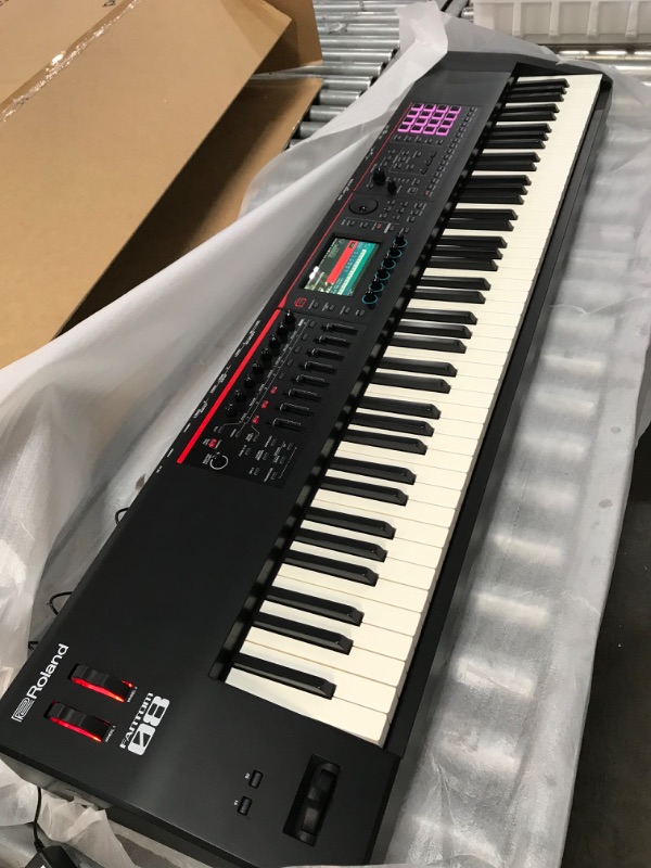 Photo 1 of ***see notes***Roland FANTOM 8 Synthesizer (FANTOM-08)