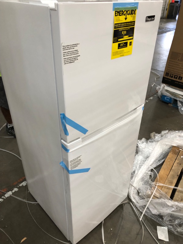 Photo 2 of 10.1 cu. ft. Top Freezer Refrigerator in White

