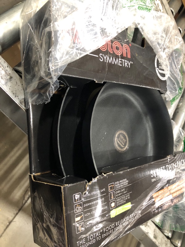 Photo 2 of *Minor Scratches* USED**Circulon Symmetry Hard Anodized Nonstick Frying Pan Set / Fry Pan Set / Hard Anodized Skillet Set - 10 Inch and 12 Inch, Black 