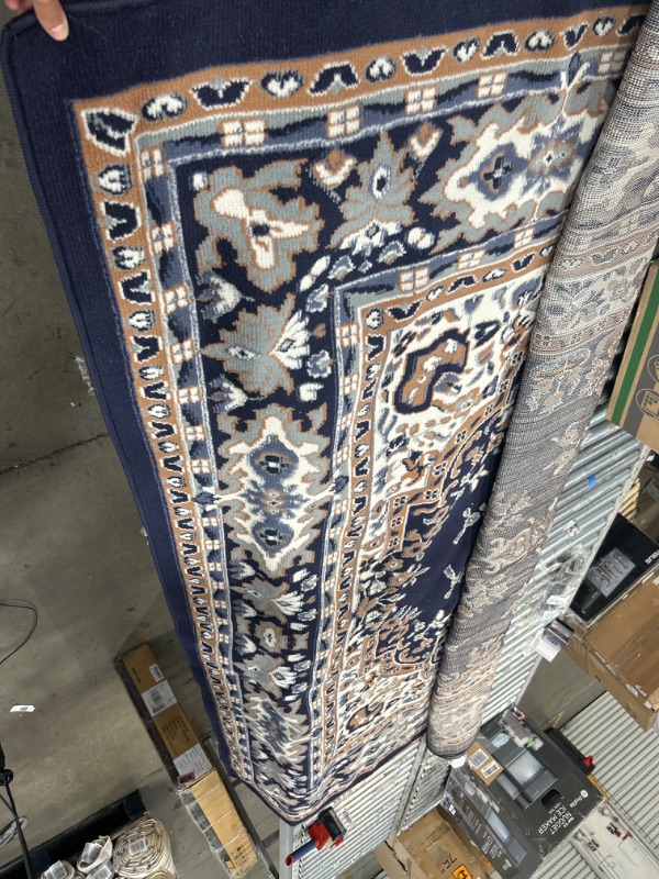 Photo 1 of 7'8X9'6 FT AREA RUG
