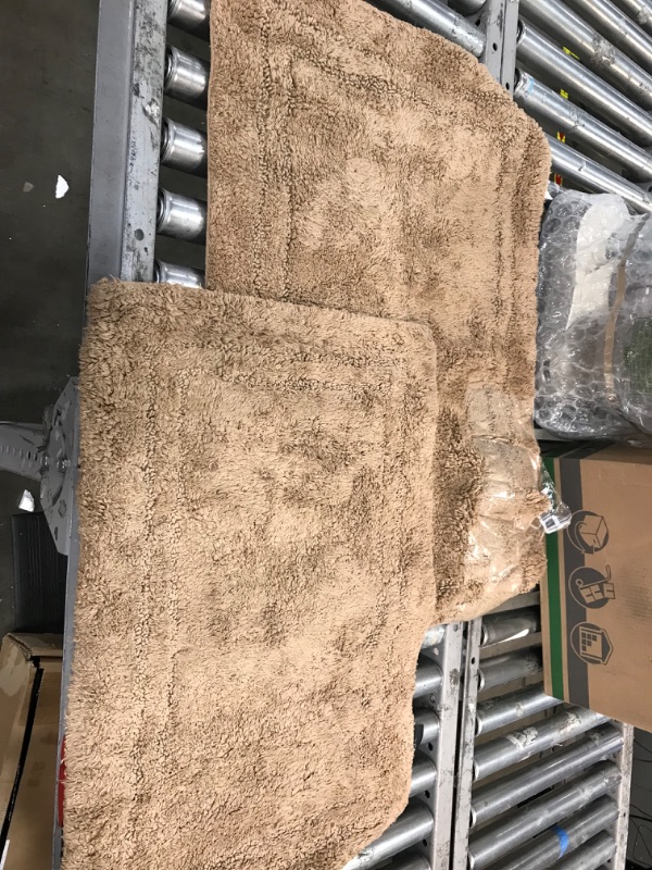 Photo 1 of 2PCS BROWN BATHROOM MATS