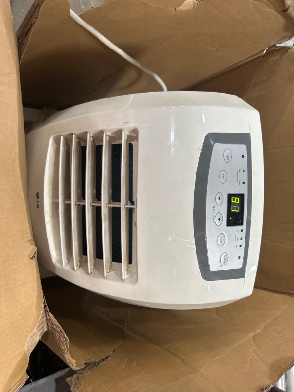 Photo 2 of **PARTS ONLY**
FUNCTIONAL-DIRTY-CCH YPL3-10C-CCH 10000 Btu Portable Air Conditioner with remote
