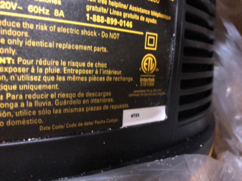 Photo 4 of ***USED - DIRTY - POWERS ON - UNABLE TO TEST FURTHER***
DEWALT Stealthsonic Quiet 12-Gallons 5.5-HP Corded Wet/Dry Shop Vacuum with Accessories Included
