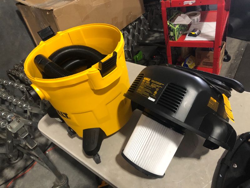 Photo 3 of ***USED - DIRTY - POWERS ON - UNABLE TO TEST FURTHER***
DEWALT Stealthsonic Quiet 12-Gallons 5.5-HP Corded Wet/Dry Shop Vacuum with Accessories Included
