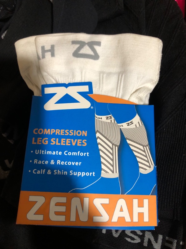 Photo 2 of Bundle of assorted Zensah S/M, L/XL compression socks - 20pairs 
