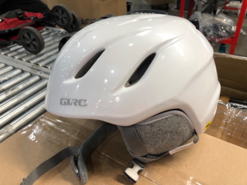 Photo 1 of Medium Helmet white Adult 55.5-59cm