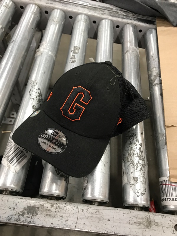 Photo 1 of Men's New Era Black San Francisco Giants 2023 Batting Practice 39THIRTY Flex Hat
