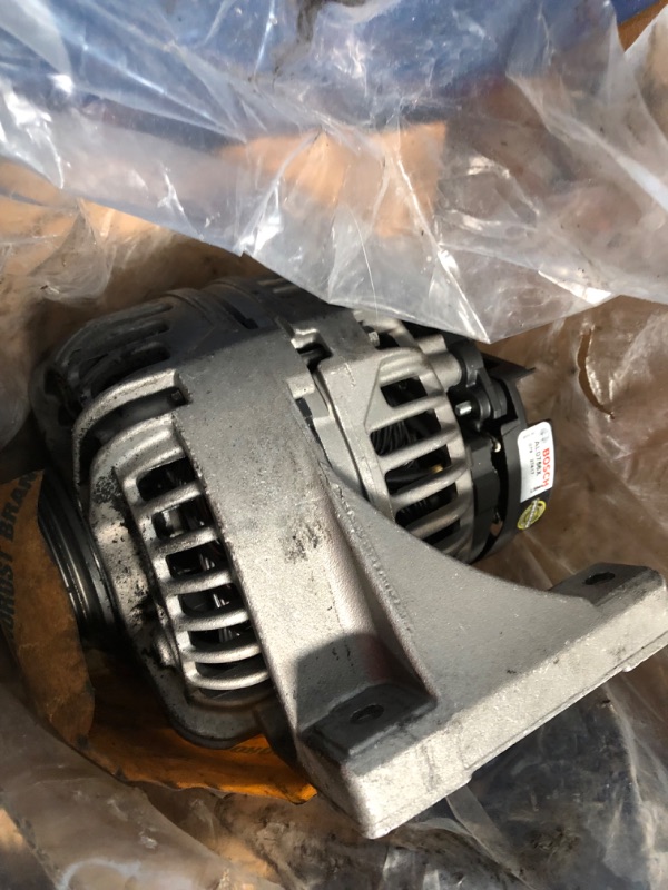 Photo 2 of Bosch Automotive 0986041157 Alternator