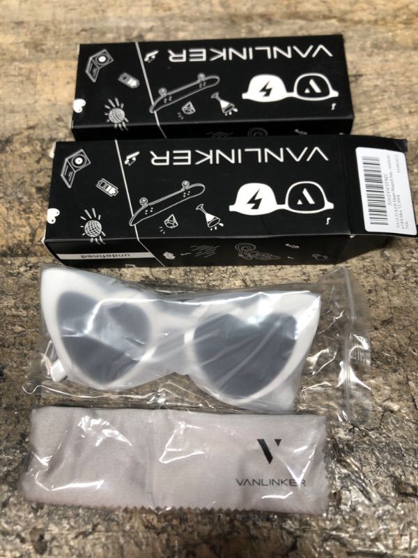 Photo 1 of 2 PACKS OF VANLINKER Heart Shaped Sunglasses Women Trendy Retro Cat Eye Sunglasses Gift Idea VL9604 Ac2 White Frame/Grey Lens