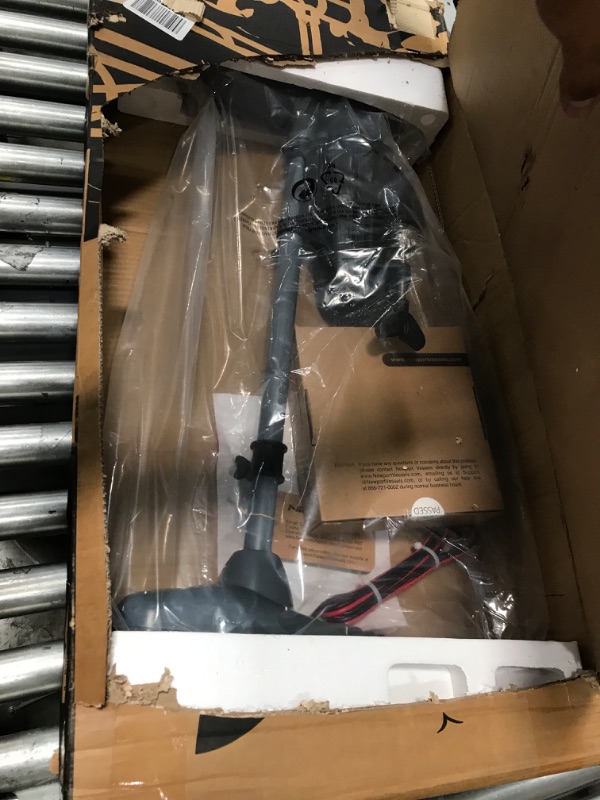 Photo 1 of Newport Vessels Kayak Series 55lb Thrust Transom Mounted Saltwater Electric Trolling Motor w/LED Battery Indicator (24" Shaft)