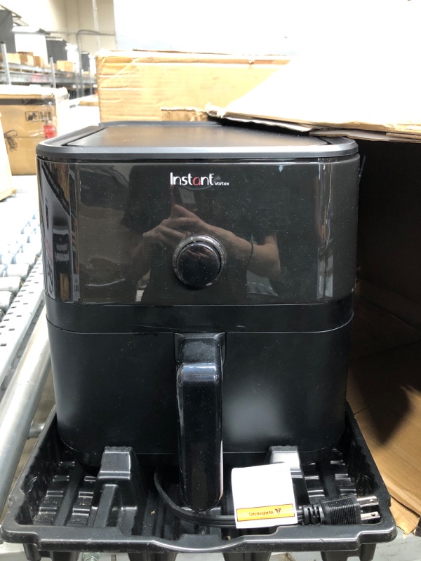 Photo 2 of **FOR PARTS ONLY**
Instant Vortex 5.7QT Air Fryer Oven Combo, From the Makers of Instant Pot, Customizable Smart Cooking Programs, Digital Touchscreen, Nonstick and Dishwasher-Safe Basket, App with over 100 Recipes 5.7QT Vortex