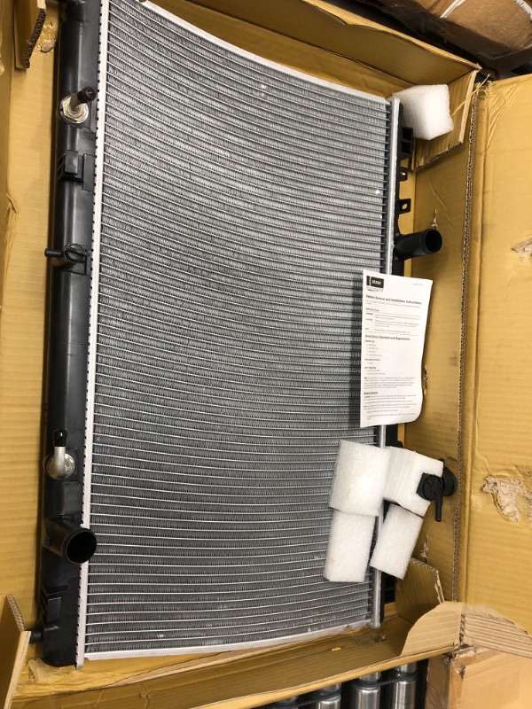 Photo 2 of Denso 221-0506 Radiator