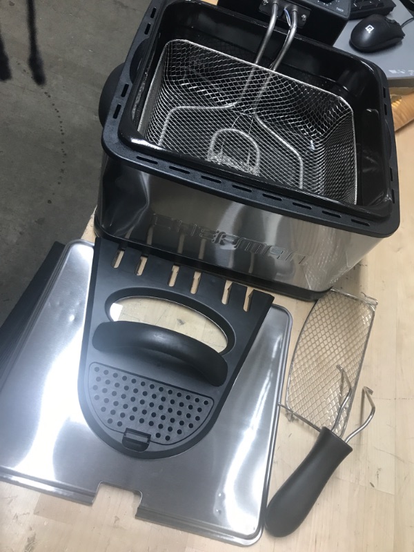 Photo 3 of ***POWERS ON*** Chefman 4.5L Dual Cook Pro Deep Fryer with Basket Strainer and Removable Divider, Jumbo XL Size, Adjustable Temp & Timer, Perfect for Chicken, Fries, Chips and More, Easy to Clean, Stainless Steel Stainless Steel - Removable Divider