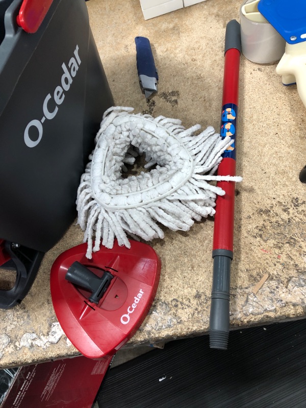 Photo 4 of **USED**
O-Cedar EasyWring Microfiber Spin Mop, Bucket Floor Cleaning System, Red, Gray