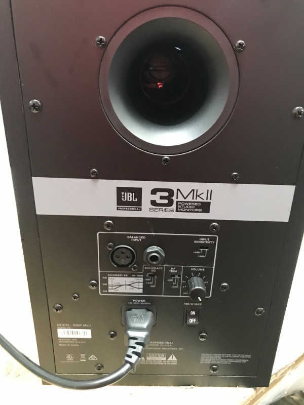 Photo 3 of JBL Professional 306P MkII Next-Generation 6-Inch 2-Way Powered Studio Monitor 6-Inch Speaker Single