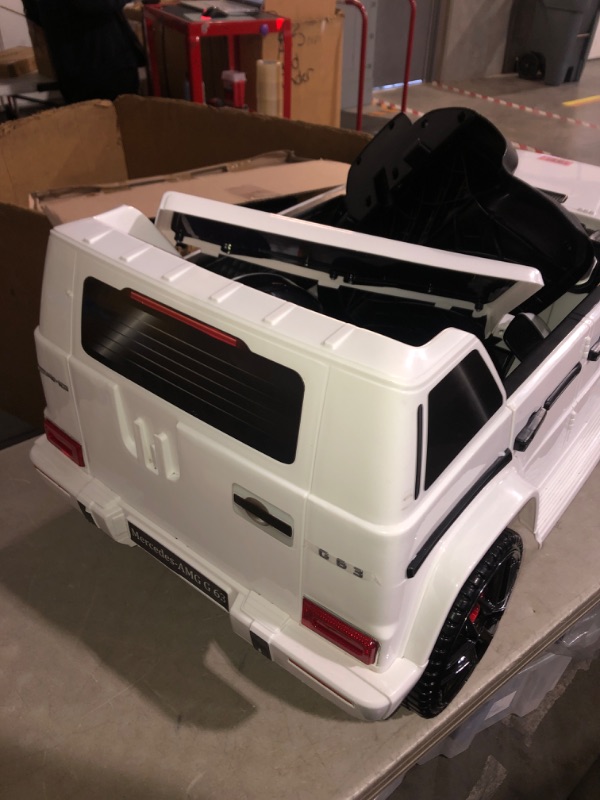 Photo 4 of (READ FULL POST) Hetoy 12V Kids Ride On Car, Licensed Mercedes-Benz G63 Electric Car Battery Powered 