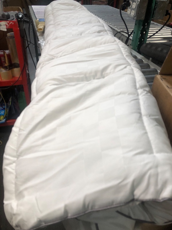 Photo 2 of *STOCK IMG AS REF* Mattress Topper Full, Cooling Pillow Top Mattress Topper for Deep Sleep, Extra Thick Mattress Pad 5D Snow Down Alternative Overfilled Bed Topper.