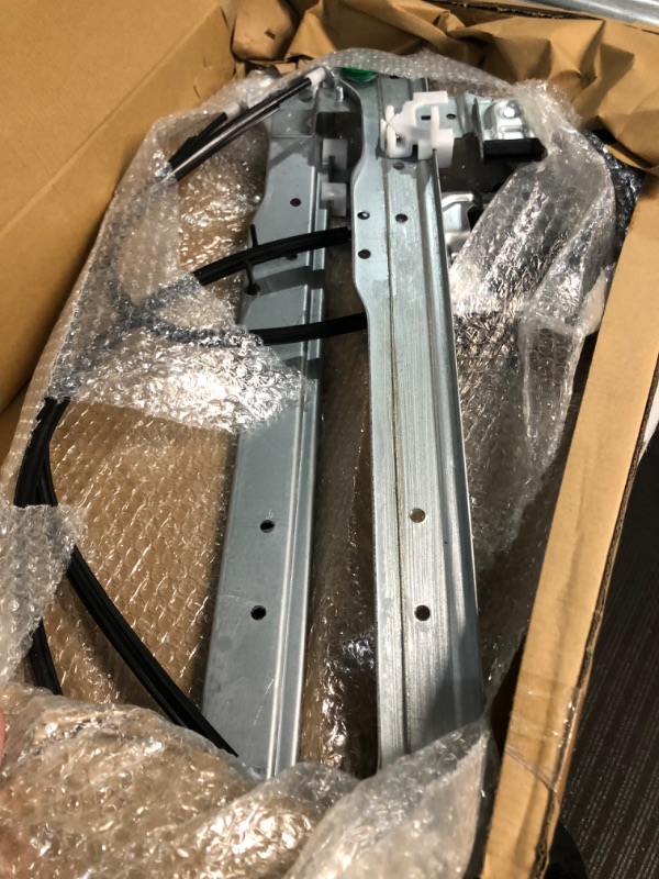 Photo 1 of SONTIAN 741-578 Window Regulator Rear Driver Side for 07-01 Silverado/ 2002-2006 Escalade/ Chevy Suburban/ Avalanche/ Yukon/ Sierra with Motor 15135970 Rear Driver Side (RL)