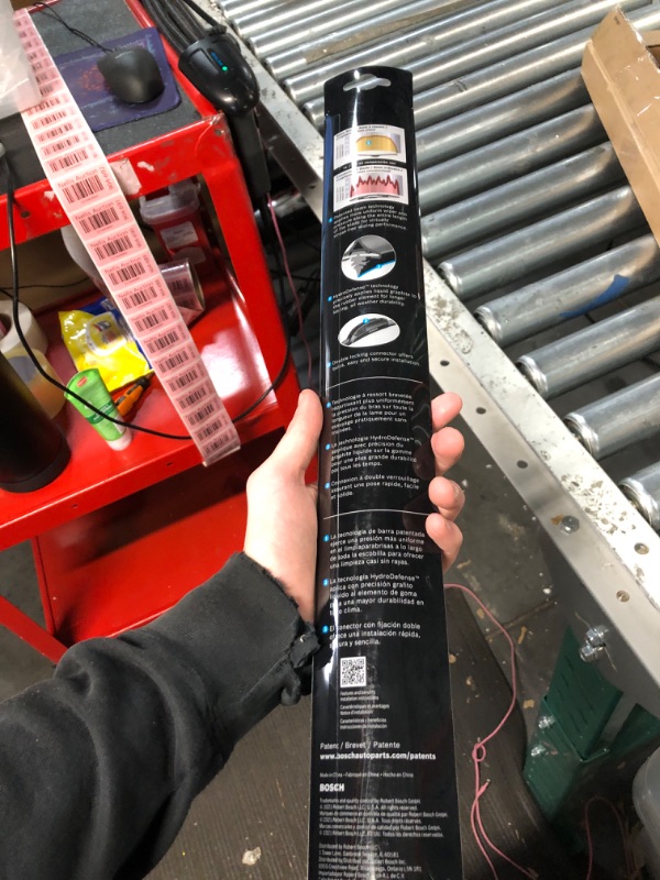 Photo 1 of BOSCH Evolution 4817 Beam Wiper Blade - 17" (Single) 4817 (17")