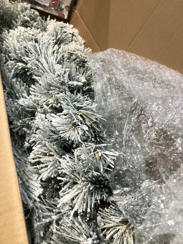 Photo 4 of [READ NOTES]
Puleo International 7.5 Foot Pre-Lit Flocked Pencil Portland Pine Artificial Christmas Tree with 350 UL Listed Clear Lights, White 7.5' Flocked Pencil Pine 