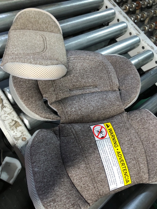 Photo 3 of Graco car seat