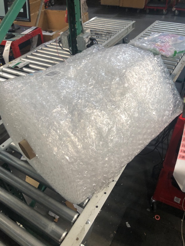 Photo 1 of Amazon Basics Perforated Bubble Cushioning Wrap - Medium 5/16", 24-Inch x 100-Foot Long Roll