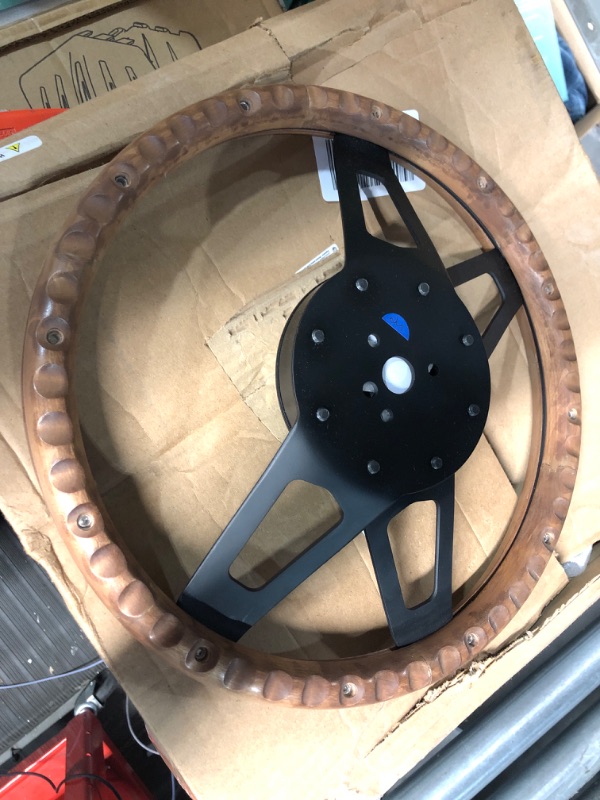 Photo 3 of Grant 404 Challenger Wood Steering Wheel