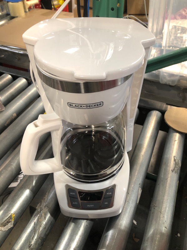 Photo 2 of (READ NOTES) Black+Decker CM1160W-1 CM1160W 12-Cup Programmable Coffeemaker, White/Stainless Steel White/Stainless Steel Coffeemaker