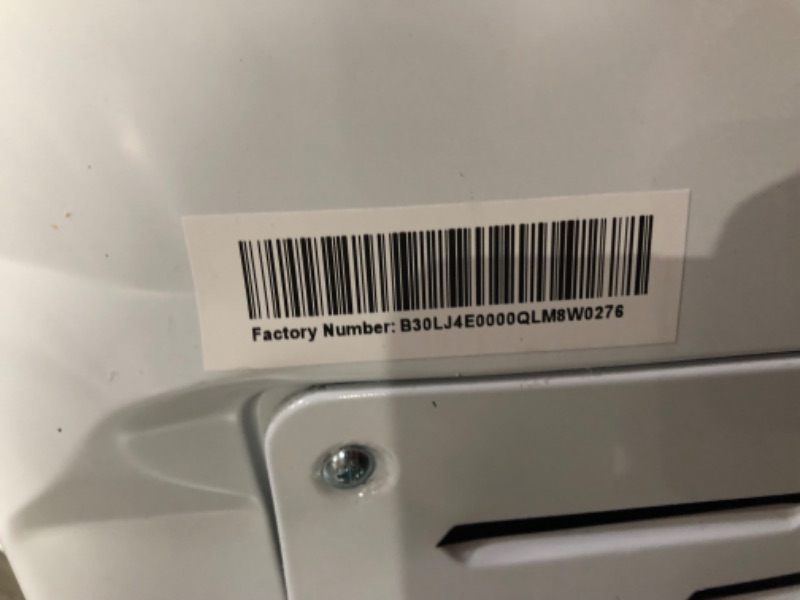 Photo 4 of ***USED - MAJOR DAMAGE - UNTESTED - SEE CLERK COMMENTS***
Vissani 4.9 cu. ft. Manual Defrost Chest Freezer with LED Light Type in White Garage Ready
