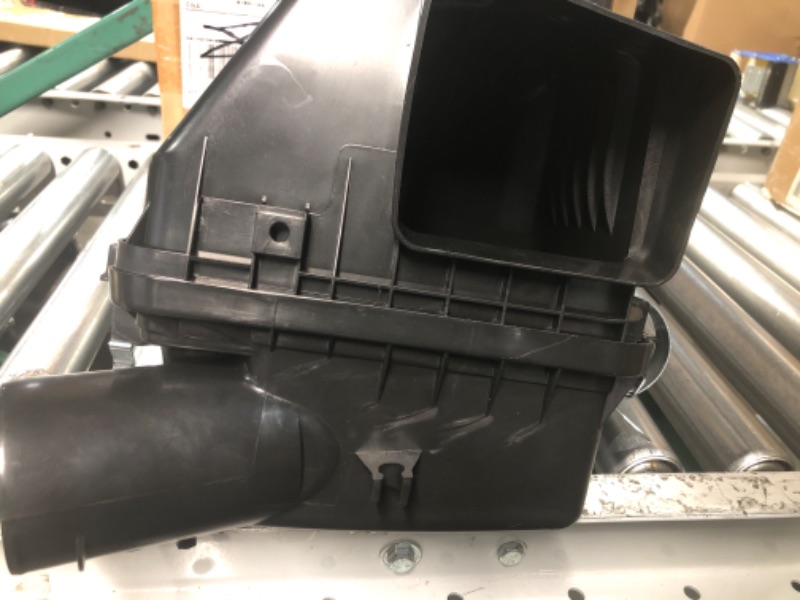 Photo 2 of Engine Air Filter Box Air Cleaner Housing Assembly Replacement for 2006-2015 Lexus IS250 IS350