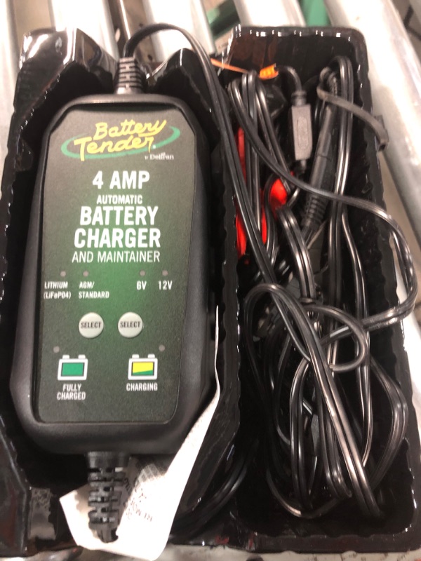 Photo 4 of Battery Tender 4 AMP Car Battery Charger and Maintainer: Switchable 6V / 12V