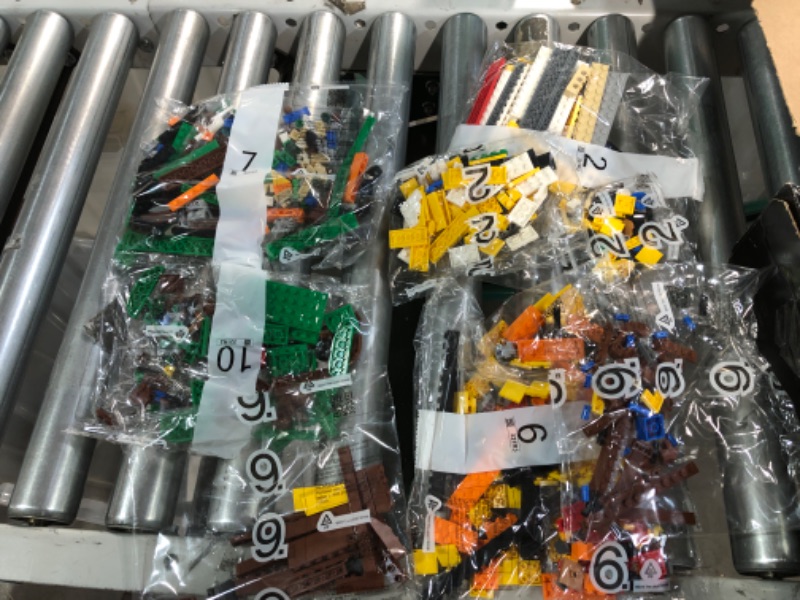 Photo 4 of * miscellaneous lego pieces * see all images * 