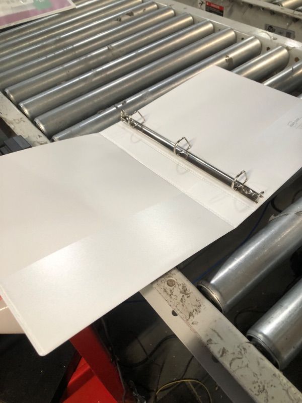 Photo 1 of Avery 17012 Durable View Binder, 1-Inch Cap. Slant Rings, 8-1/2 X 11, White, 1/Ea