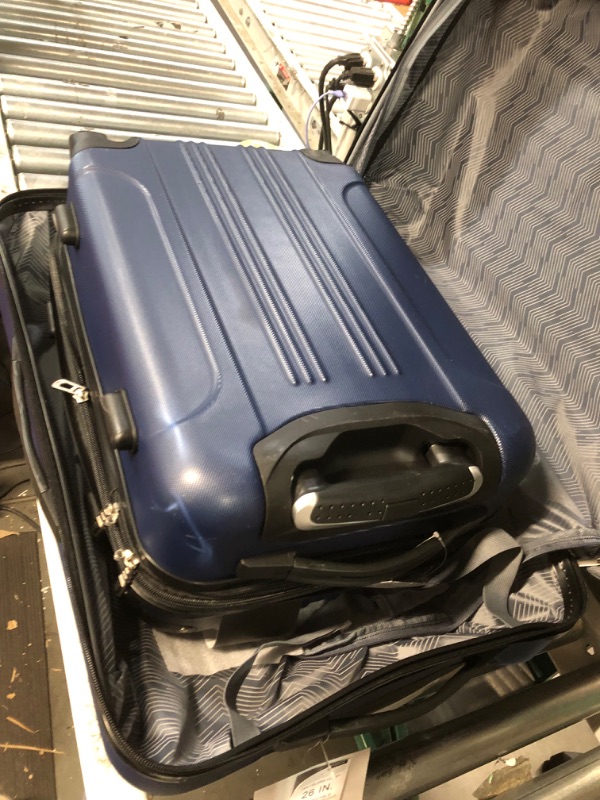 Photo 4 of * see all images for damage * 
Travelers Club Midtown Hardside 4-Piece Luggage Travel Set, Navy Blue 4-Piece Set Navy Blue