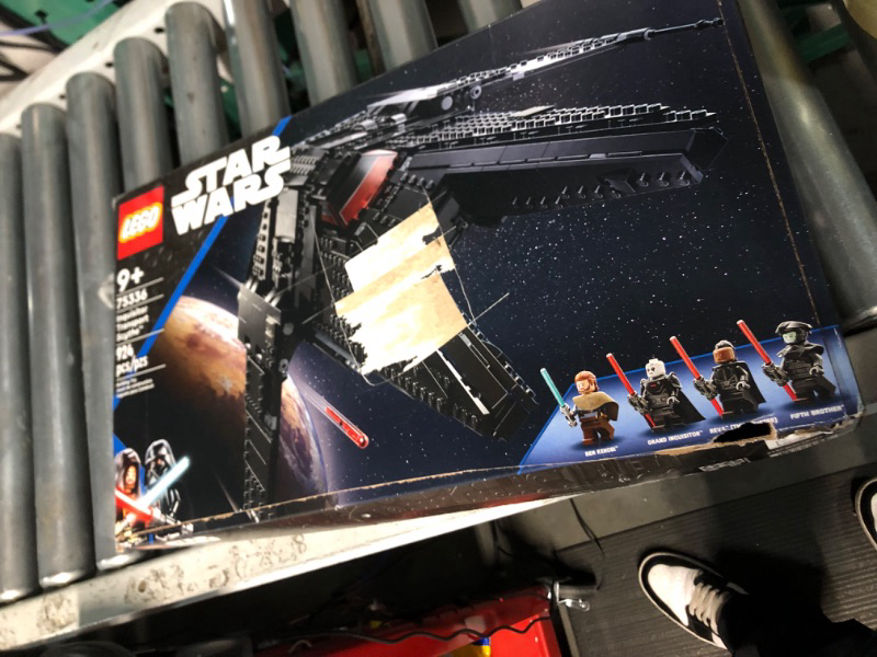 Photo 4 of * outer box is damaged * 
LEGO Star Wars: OBI-Wan Kenobi Inquisitor Transport Scythe 75336 Building Toy Set for Kids, Boys, and Girls Ages 9+ (924 Pieces) 