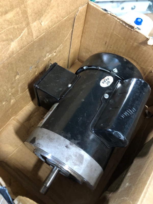 Photo 2 of Electric Motor 1 HP Single Phase Motor 3450 RPM 115/230V 11.2/5.6A 56C Frame TEFC CW/CCW