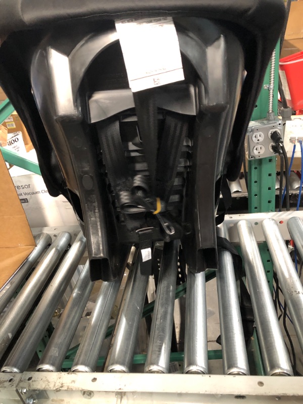 Photo 1 of Cosco Onlook 2-in-1 Convertible Car Seat, Rear-Facing 5-40 pounds and Forward-Facing 22-40 pounds and up to 43 inches, Black Arrows